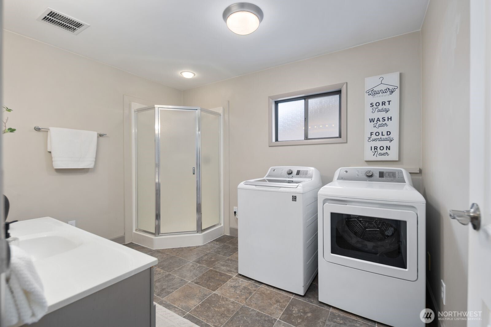 720 Wood Avenue , Sumner, WA 98390