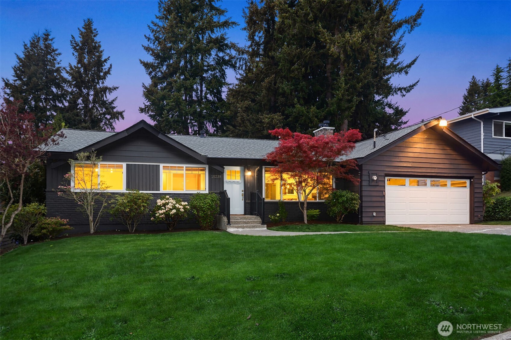 15238 NE 3rd Place , Bellevue, WA 98007