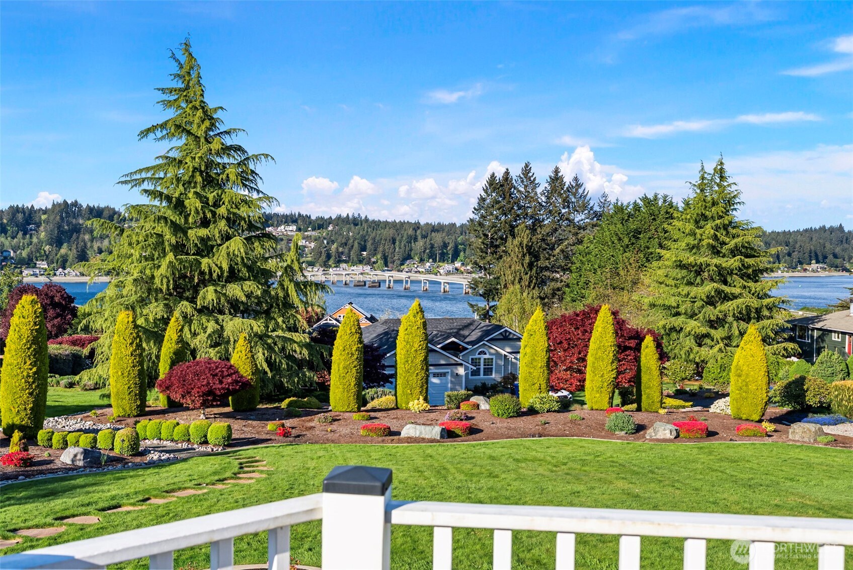 218 Bella Vista Drive , Fox Island, WA 98333