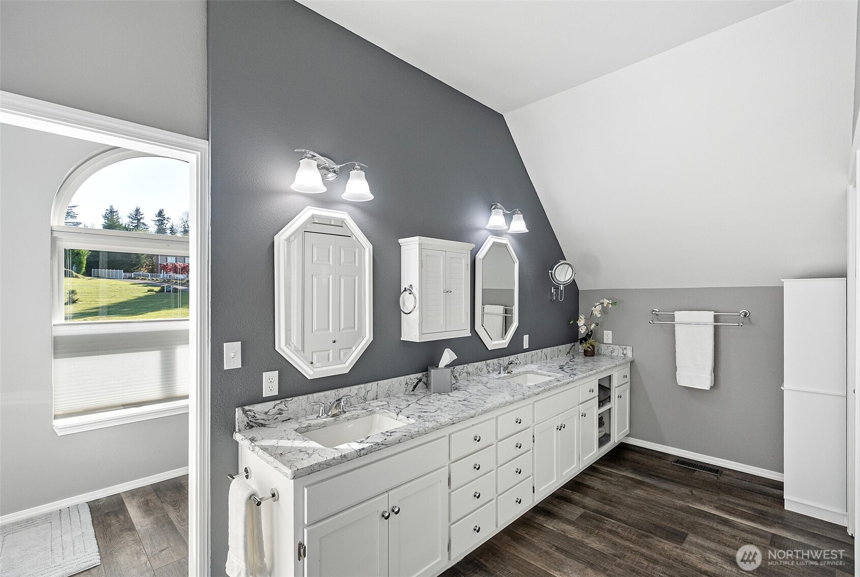 218 Bella Vista Drive , Fox Island, WA 98333