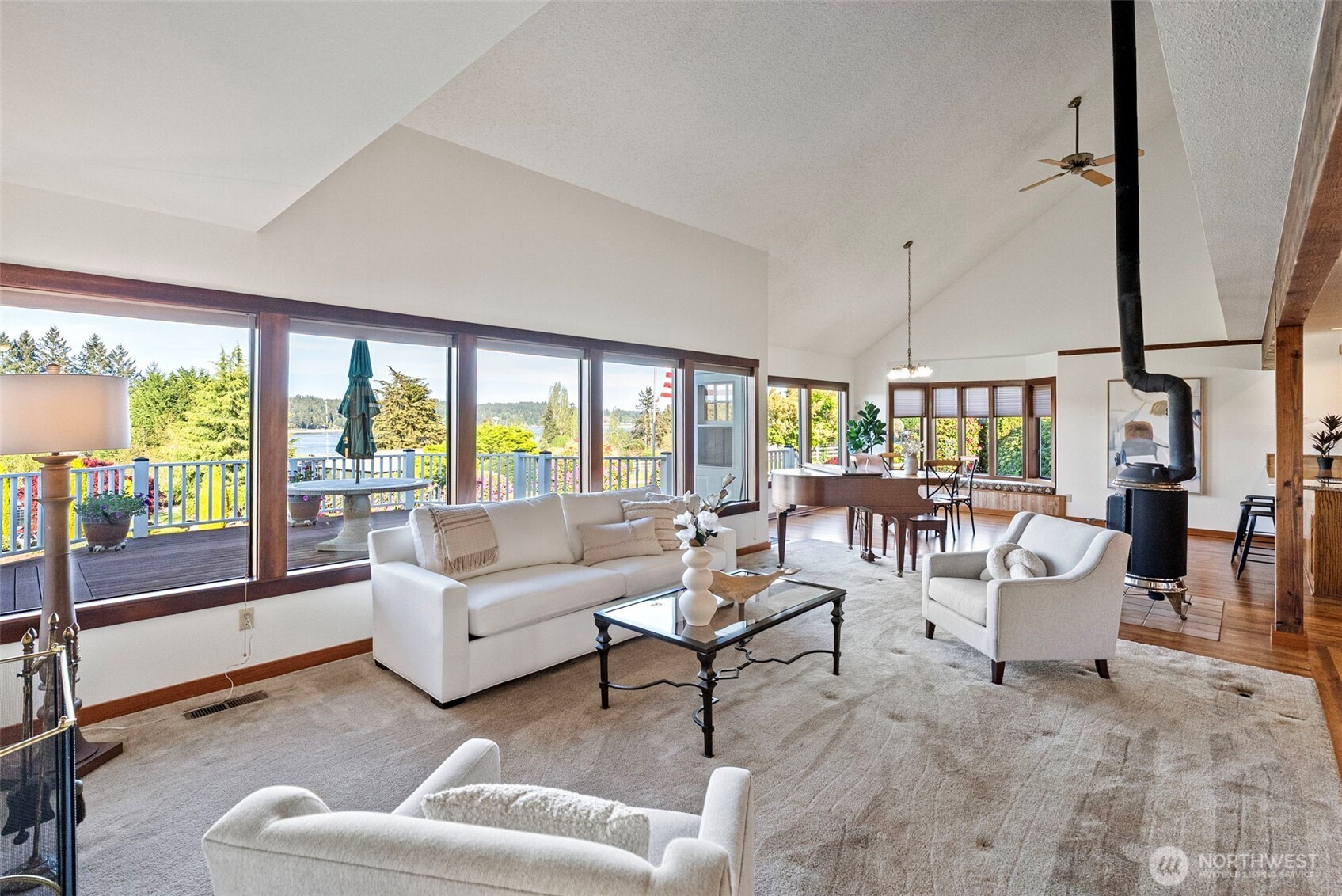 218 Bella Vista Drive , Fox Island, WA 98333