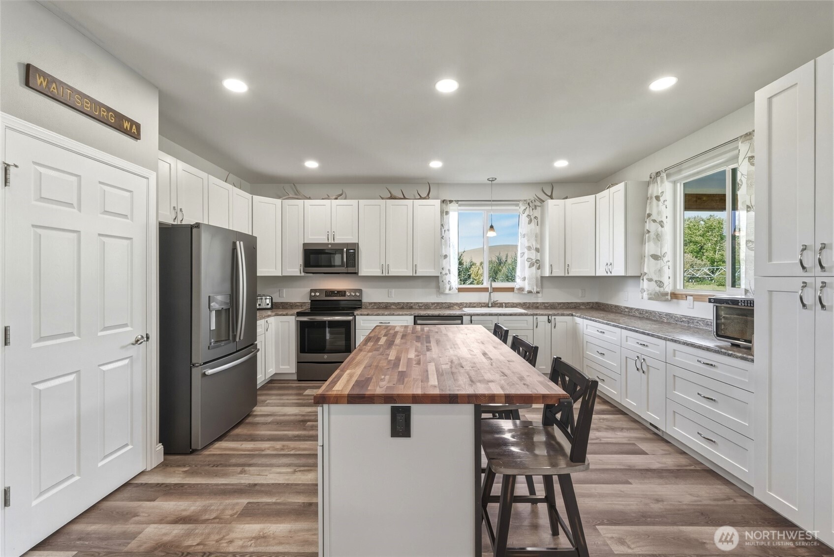 101 Gallaher Road , Dayton, WA 99328
