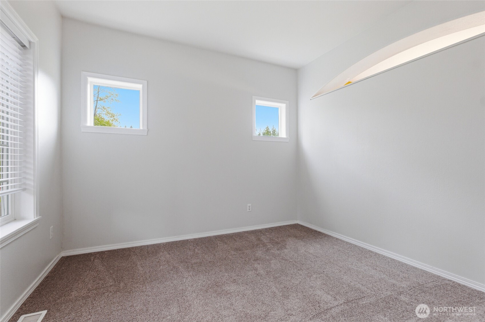 29115 69th Avenue S, Roy, WA 98580