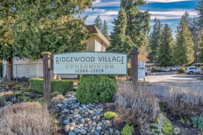 12528 NE 117th Place #E1, Kirkland, WA 98034 - Photo 3
