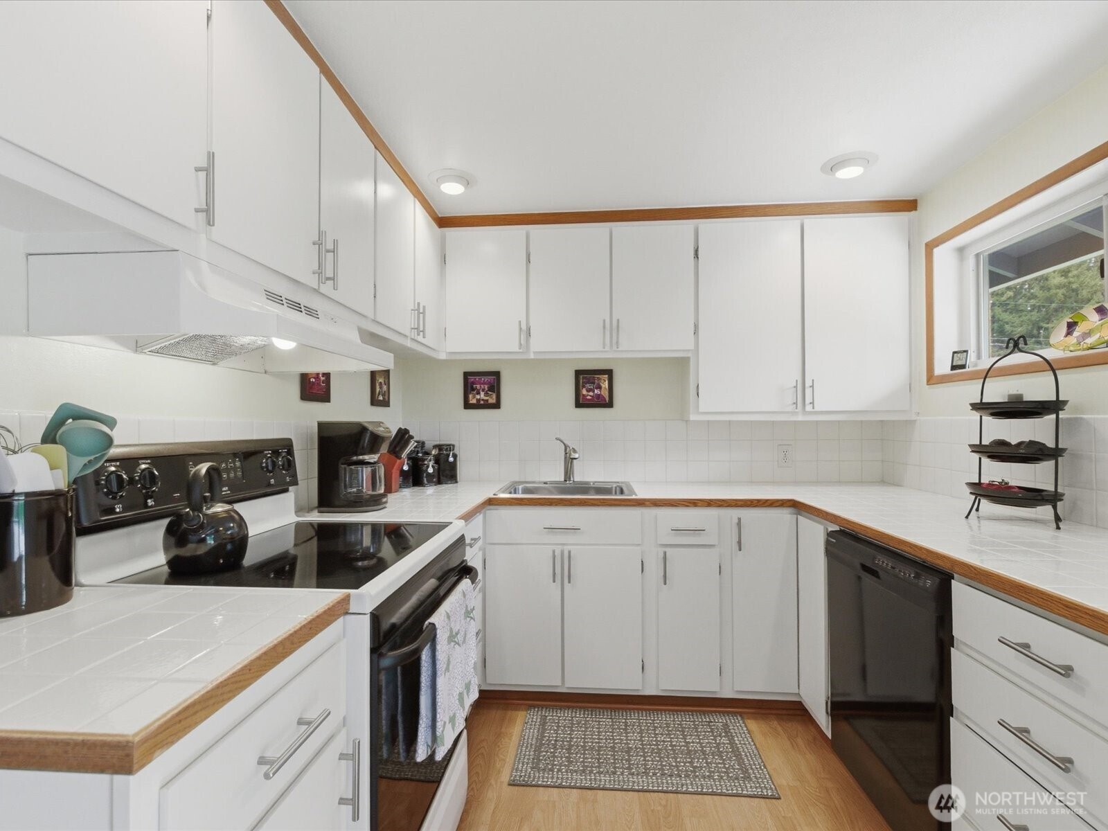 5907 227th Street SW, Mountlake Terrace, WA 98043