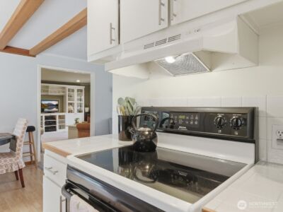 5907 227th Street SW, Mountlake Terrace, WA 98043 - Photo 17