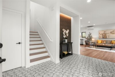 13022 Corliss Avenue N, Seattle, WA 98133 - Photo 4