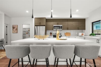 13022 Corliss Avenue N, Seattle, WA 98133 - Photo 9