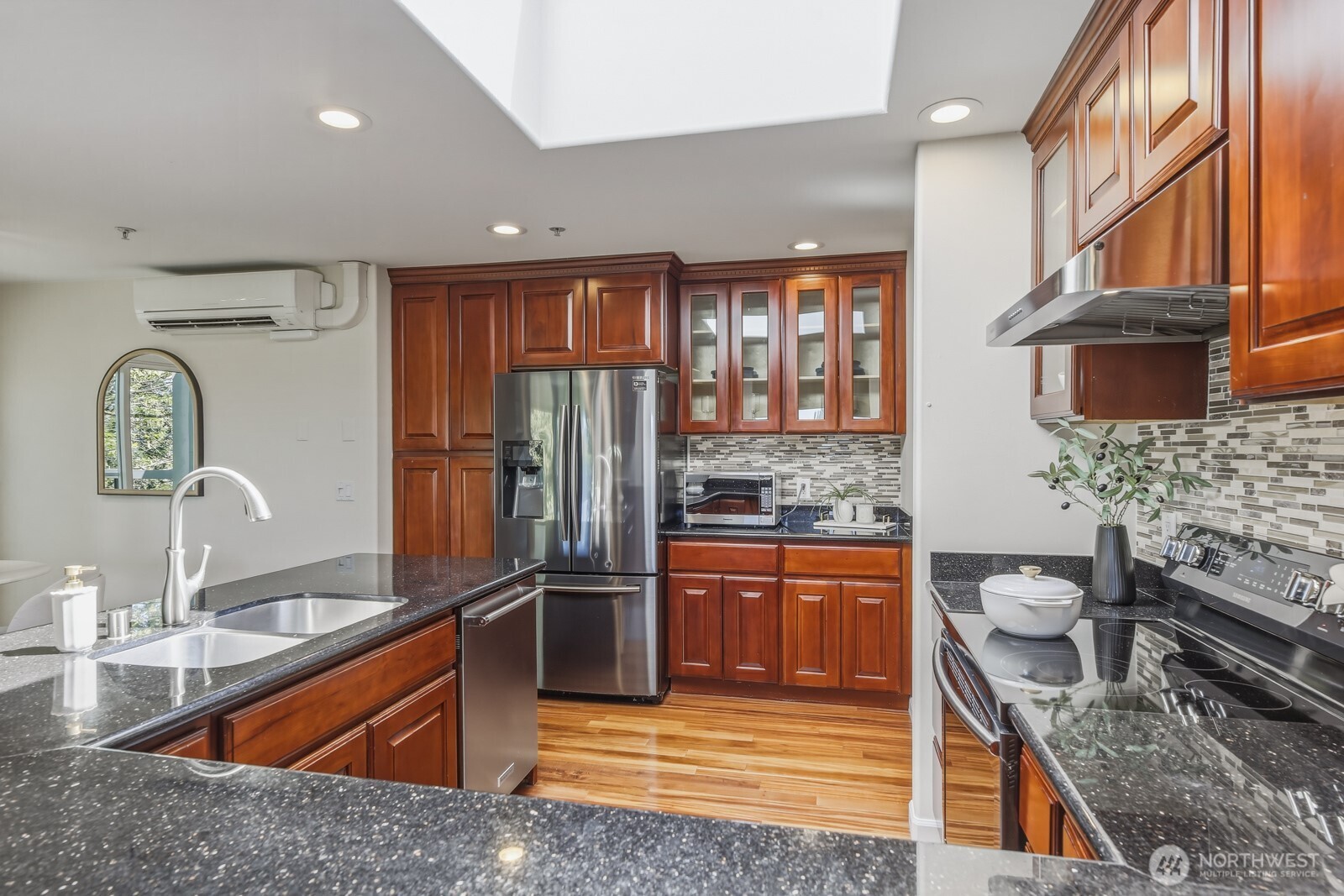 501 Kirkland Avenue #201, Kirkland, WA 98033