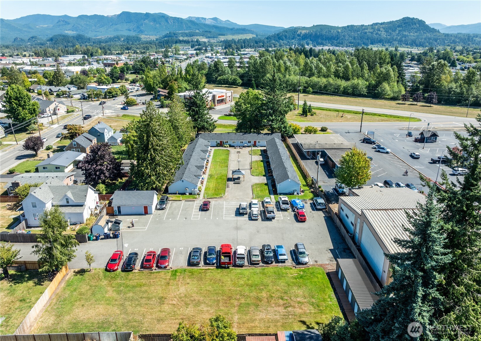 2054 Roosevelt Avenue , Enumclaw, WA 98022