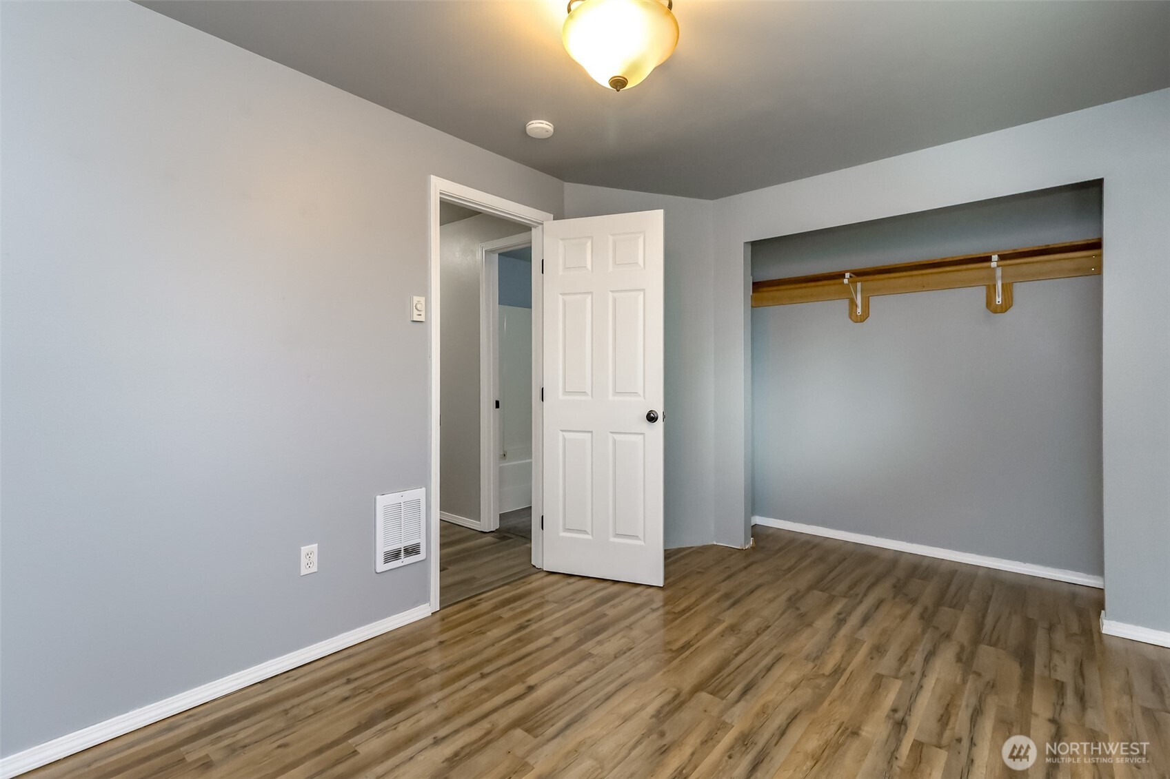 22204 Cedarview Drive E, Bonney Lake, WA 98391