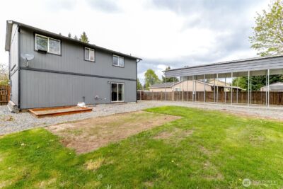 22204 Cedarview Drive E, Bonney Lake, WA 98391 - Photo 20