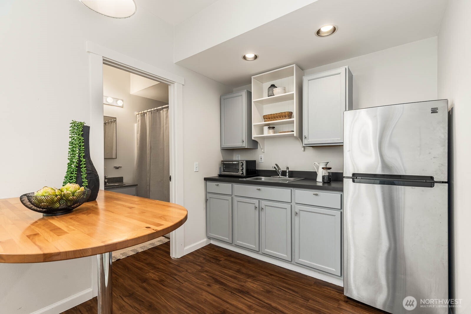 15504 SE 18th Street , Bellevue, WA 98007