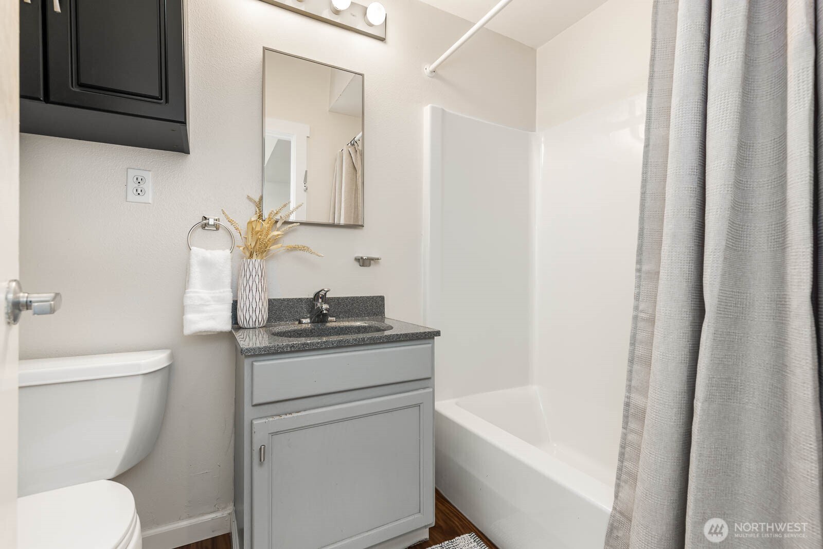 15504 SE 18th Street , Bellevue, WA 98007