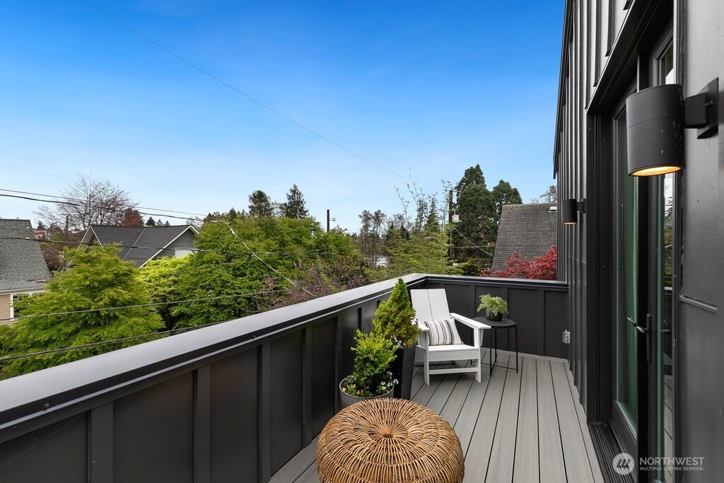 7421 Bagley Avenue N, Seattle, WA 98103