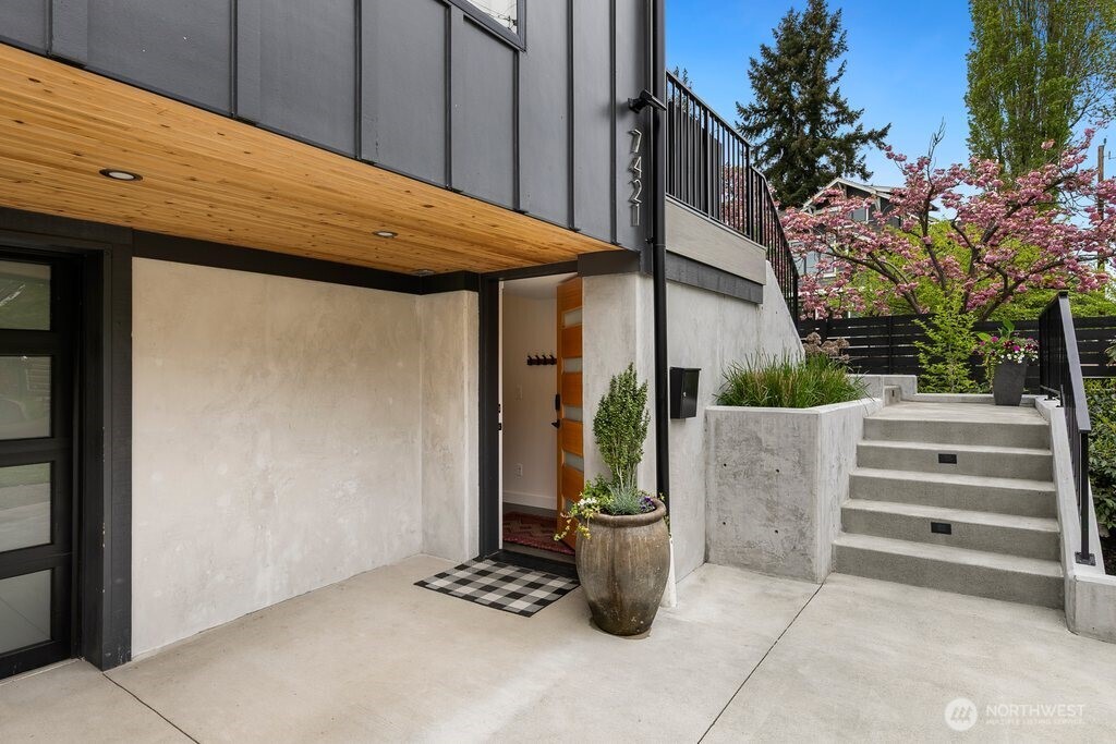 7421 Bagley Avenue N, Seattle, WA 98103