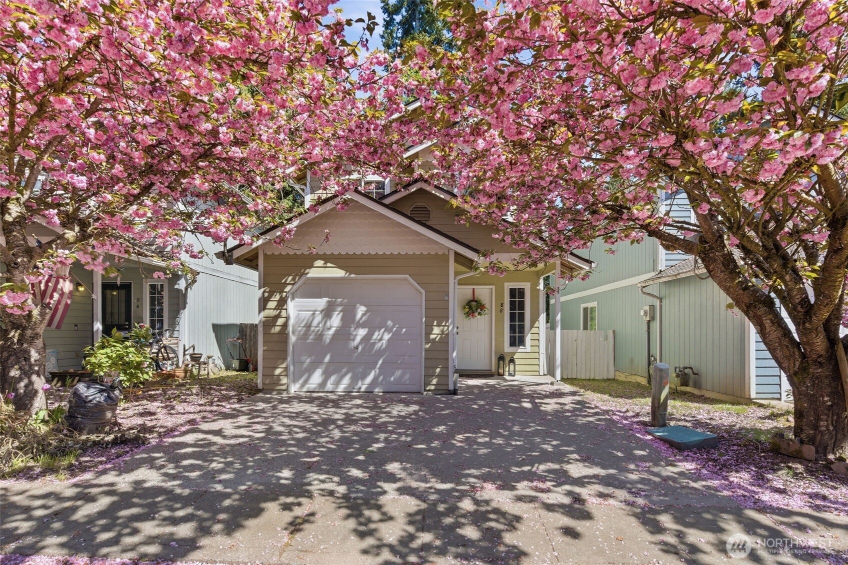 88 NW Lopez Lane , Bremerton, WA 98311