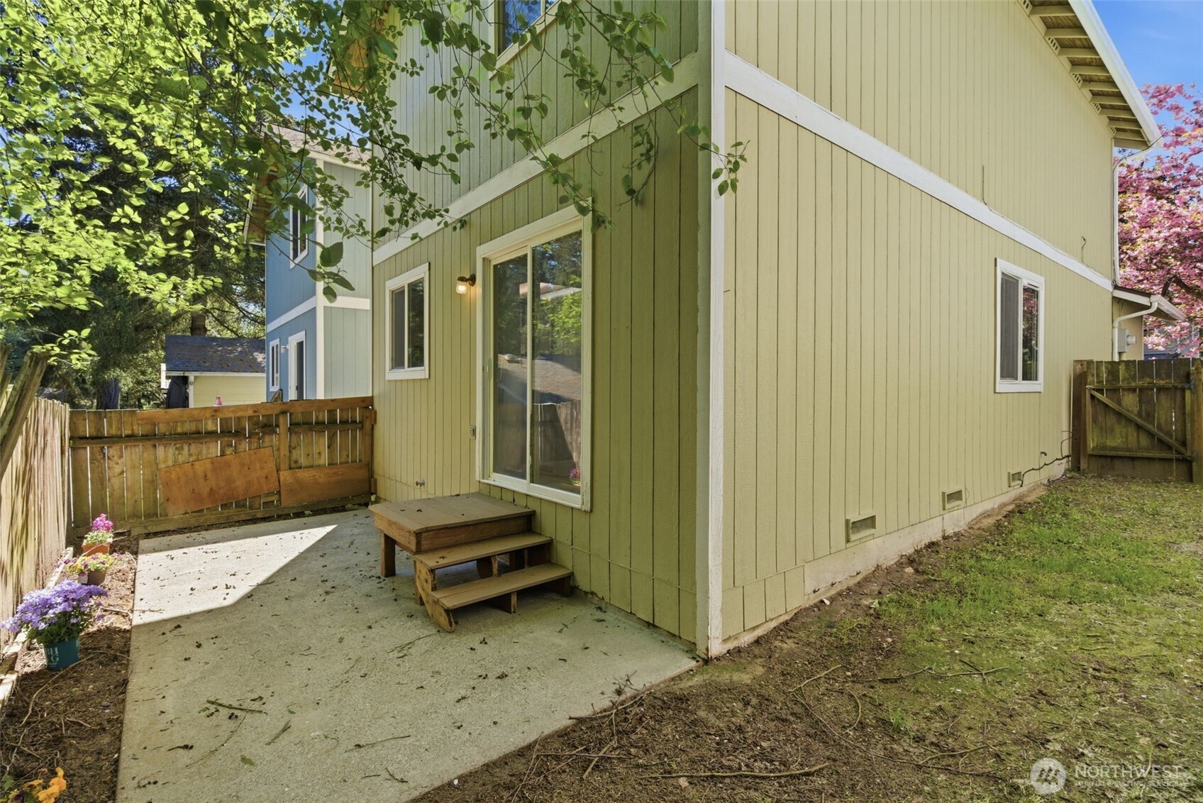 88 NW Lopez Lane , Bremerton, WA 98311
