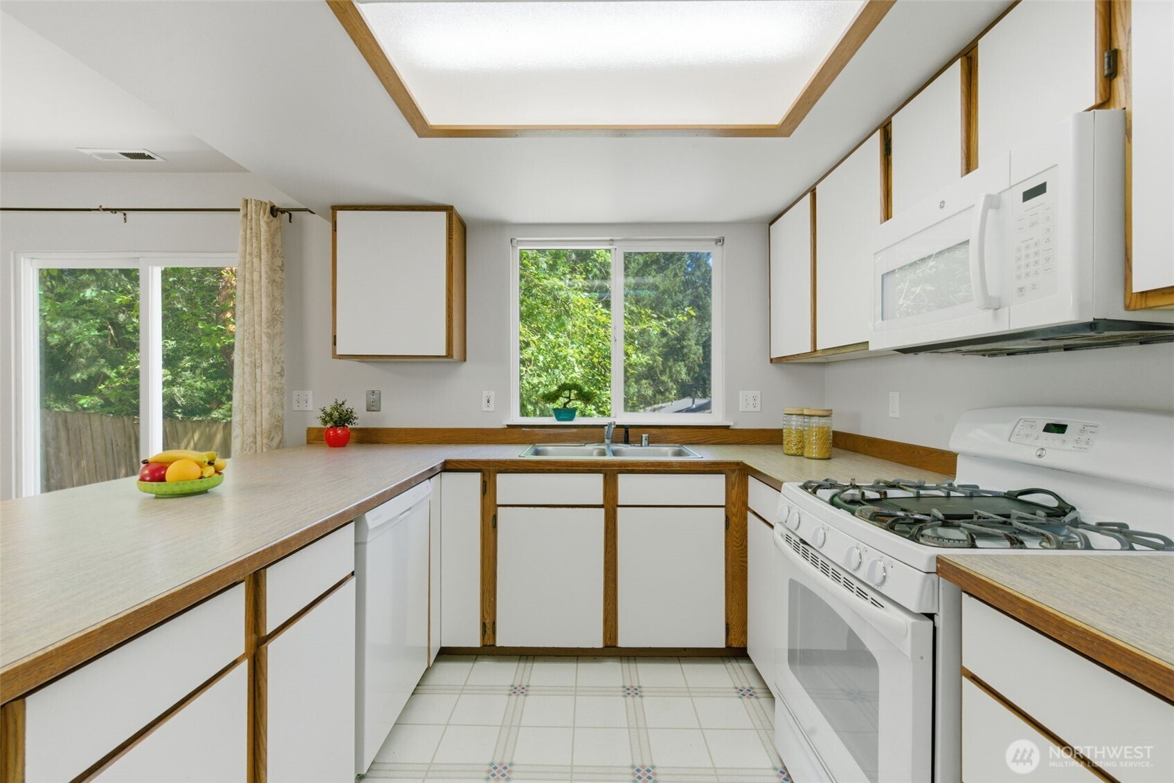 88 NW Lopez Lane , Bremerton, WA 98311