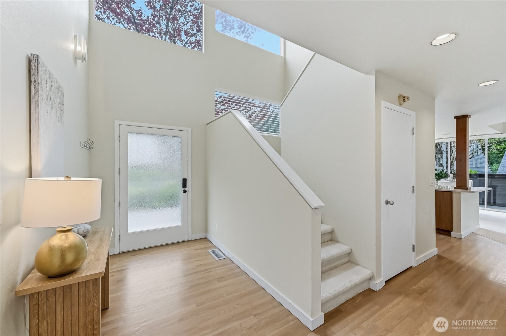 613 Bellevue Way SE, Bellevue, WA 98004