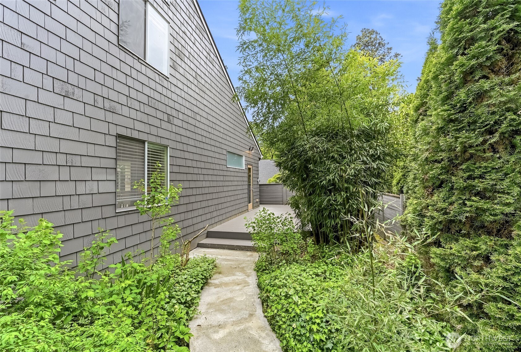 613 Bellevue Way SE, Bellevue, WA 98004