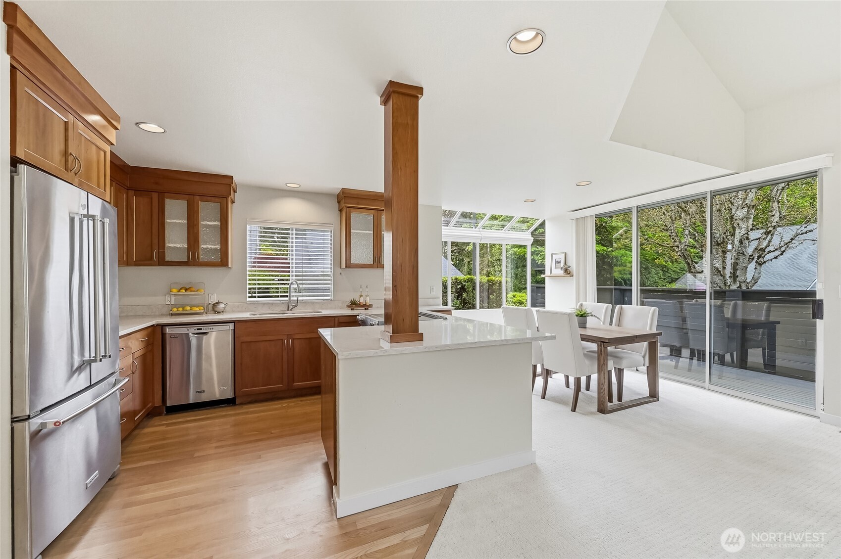 613 Bellevue Way SE, Bellevue, WA 98004