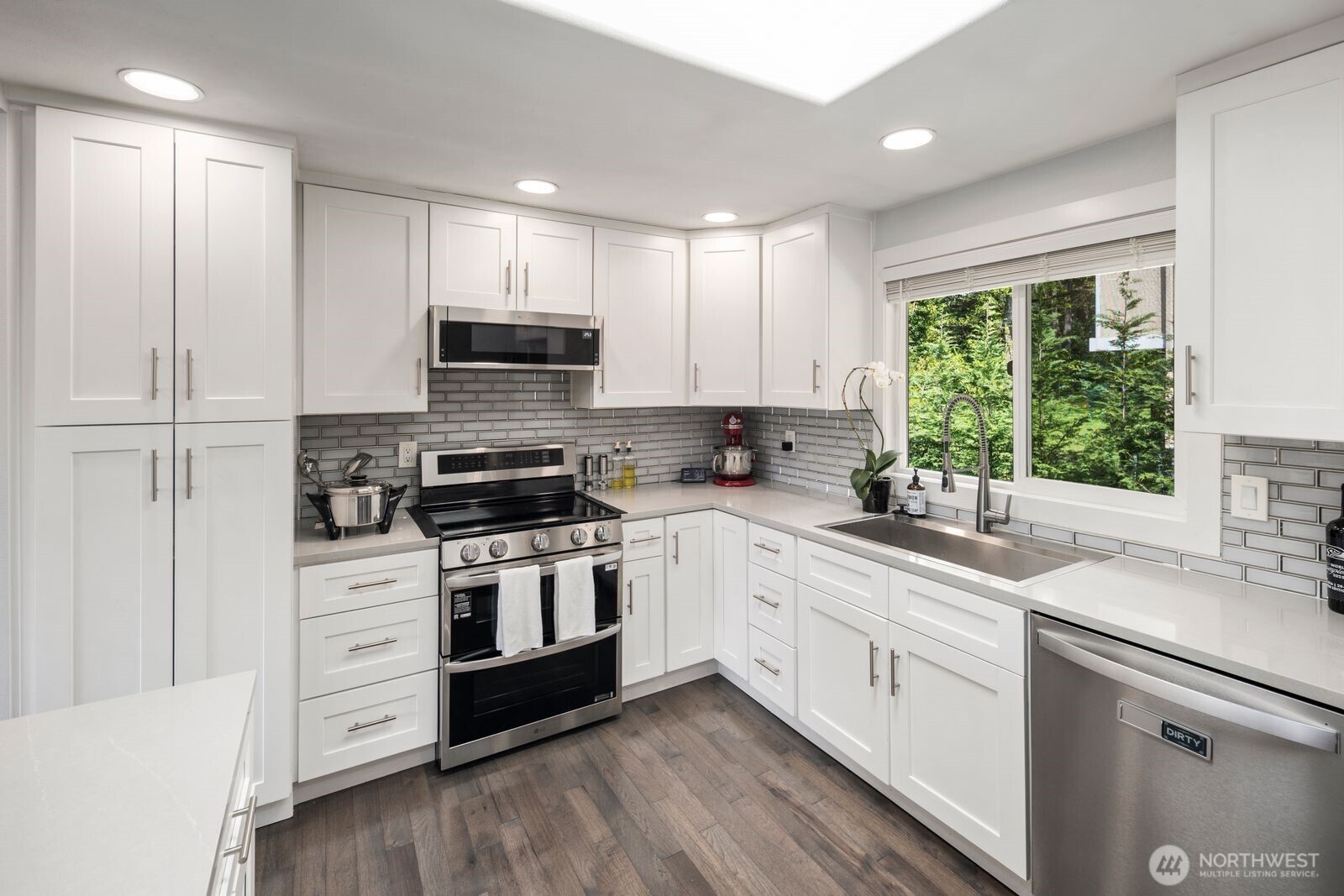 11102 126th Avenue NE, Kirkland, WA 98033
