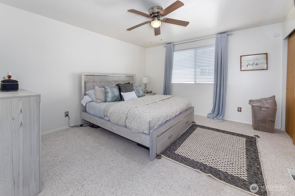 418 17th Street SE #1D, Auburn, WA 98002