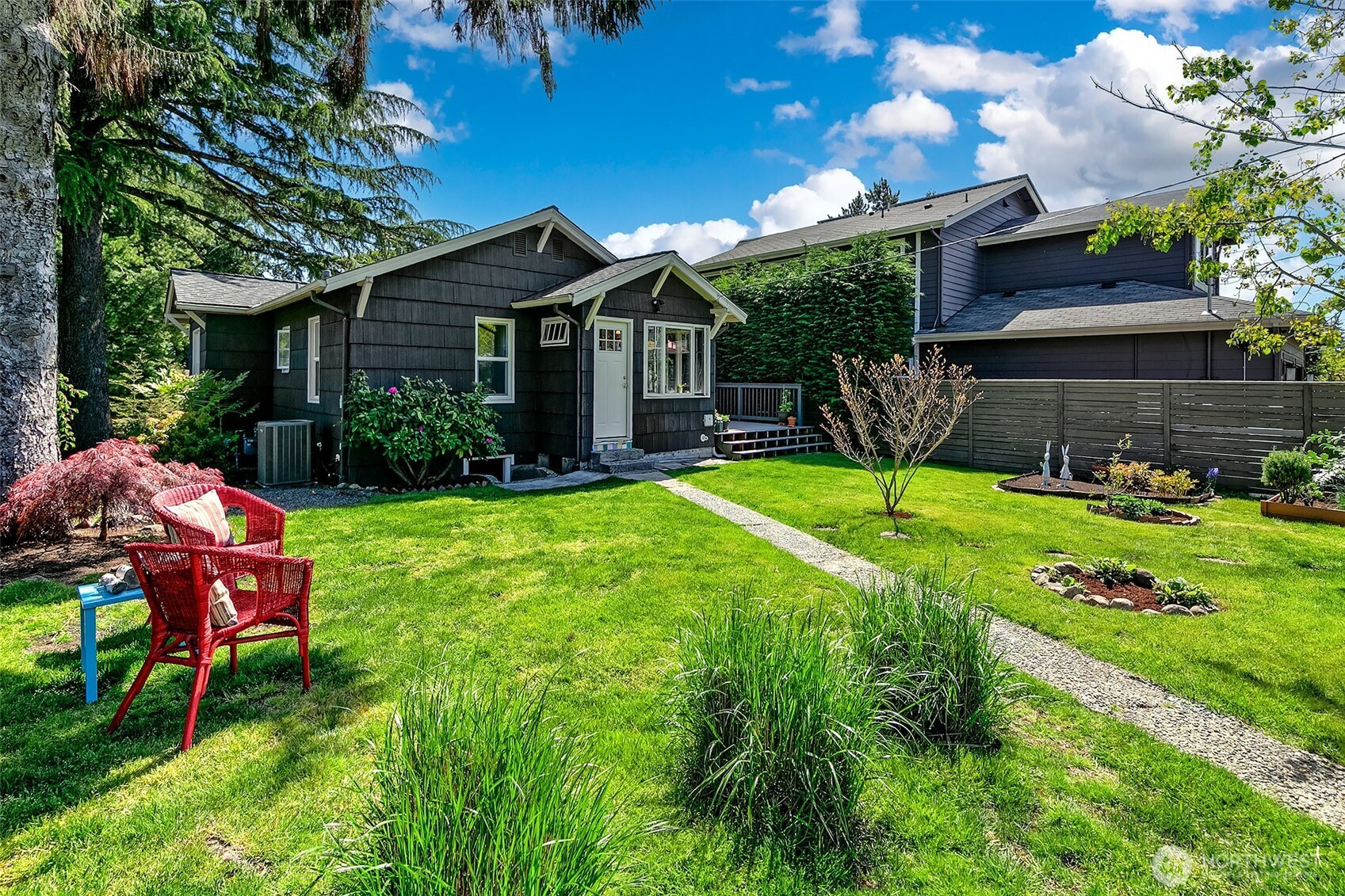8403 32nd Avenue SW, Seattle, WA 98126