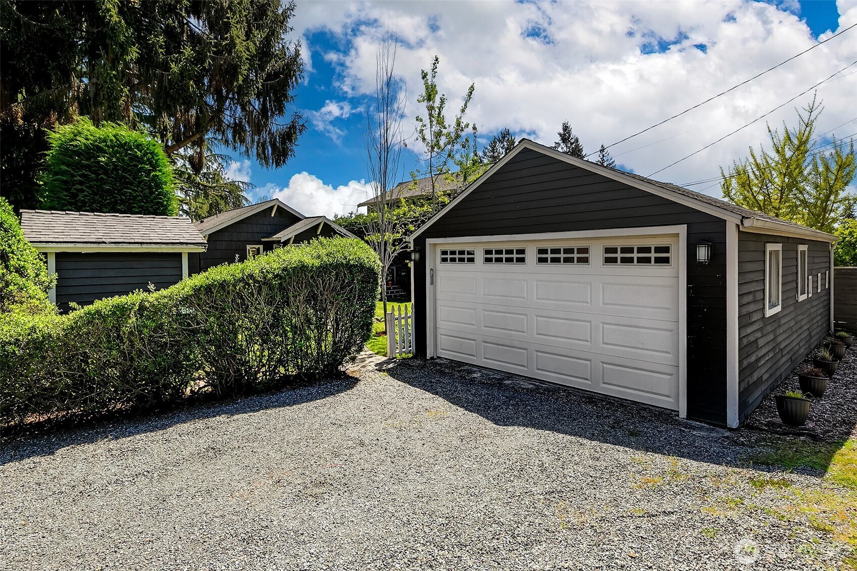 8403 32nd Avenue SW, Seattle, WA 98126