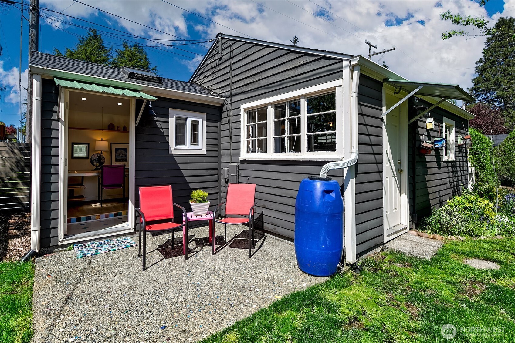 8403 32nd Avenue SW, Seattle, WA 98126