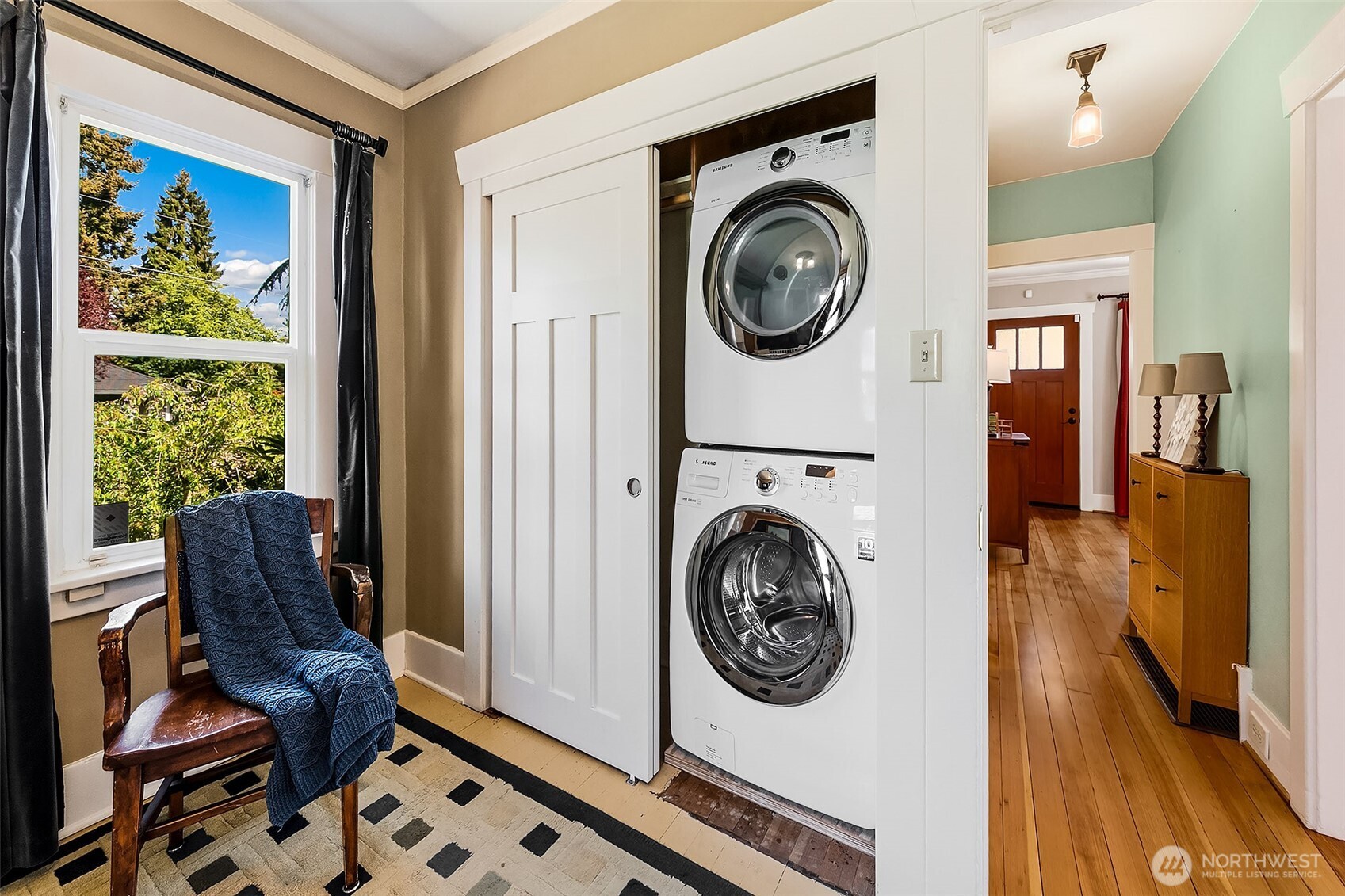 8403 32nd Avenue SW, Seattle, WA 98126
