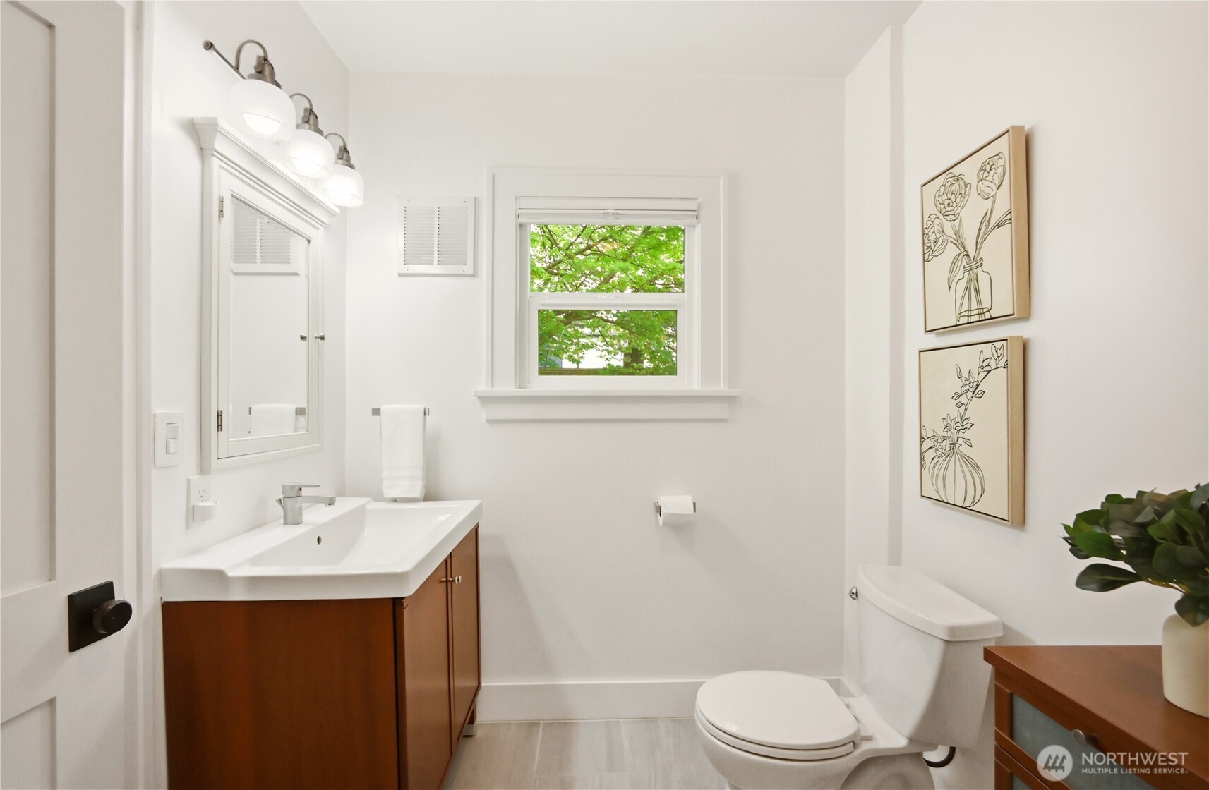 2208 NE 75th Street , Seattle, WA 98115