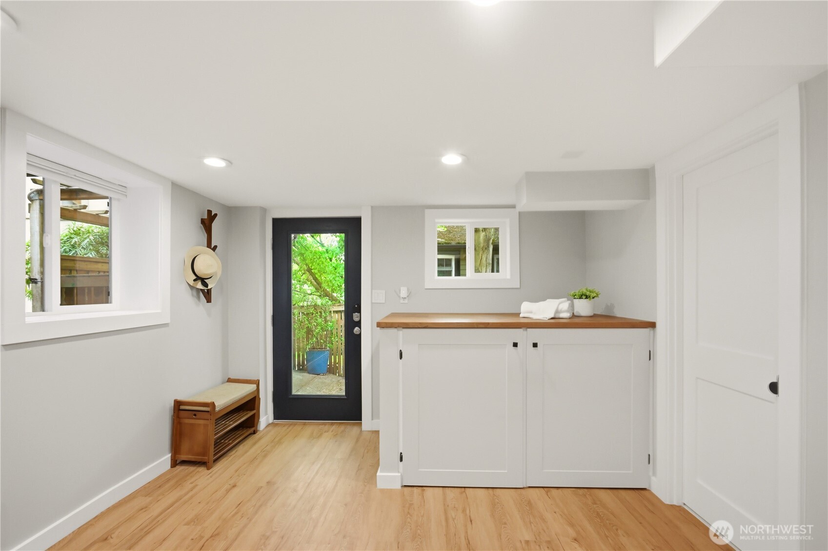 2208 NE 75th Street , Seattle, WA 98115
