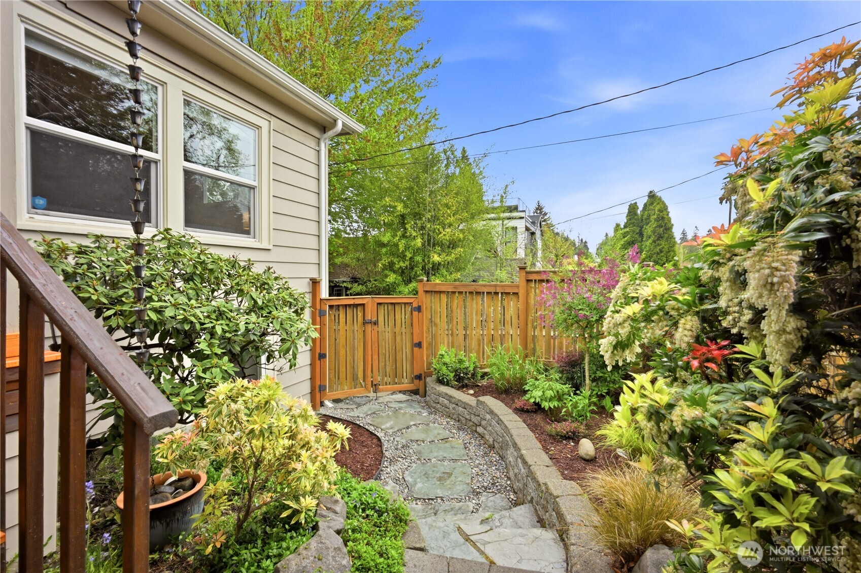 2208 NE 75th Street , Seattle, WA 98115