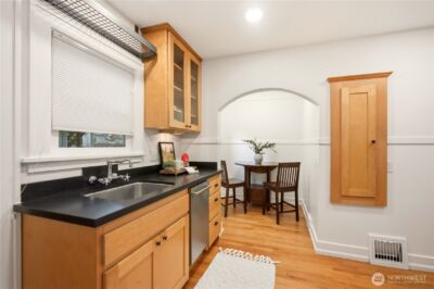 2208 NE 75th Street , Seattle, WA 98115 - Photo 7