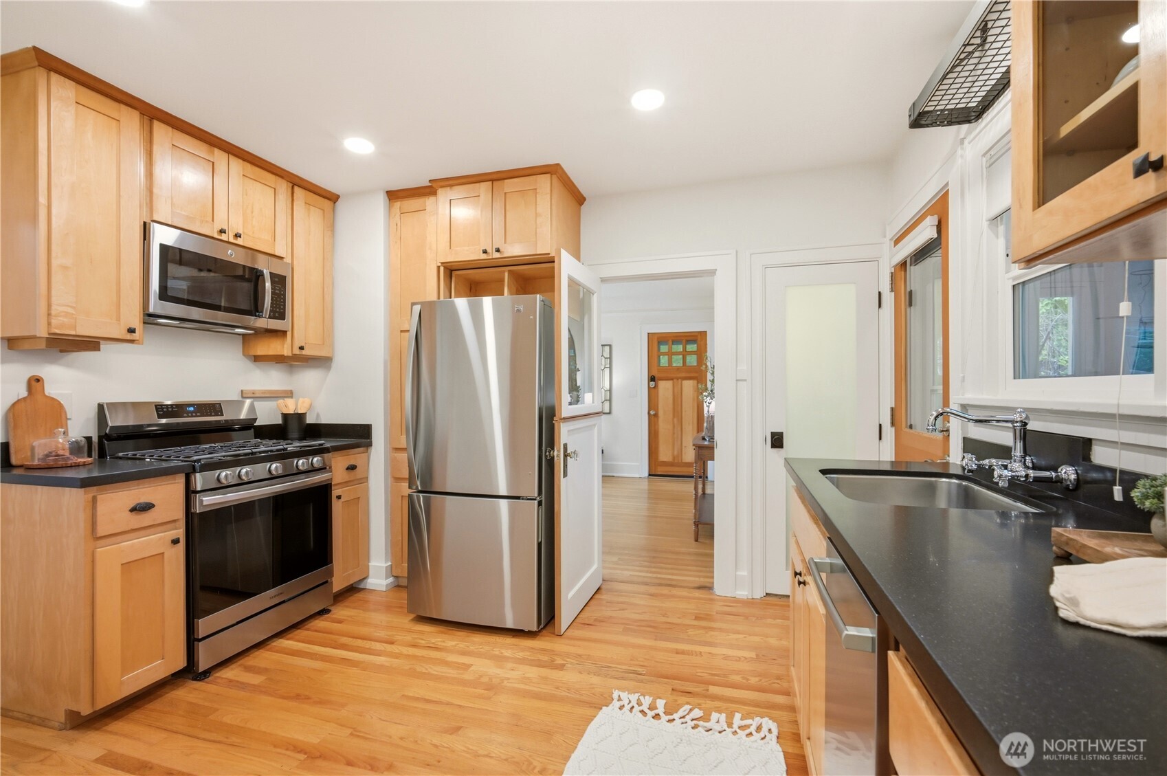 2208 NE 75th Street , Seattle, WA 98115