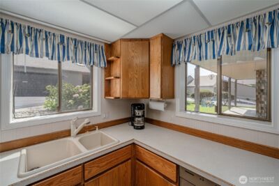 225 NE 19th Street #31, East Wenatchee, WA 98802 - Photo 3
