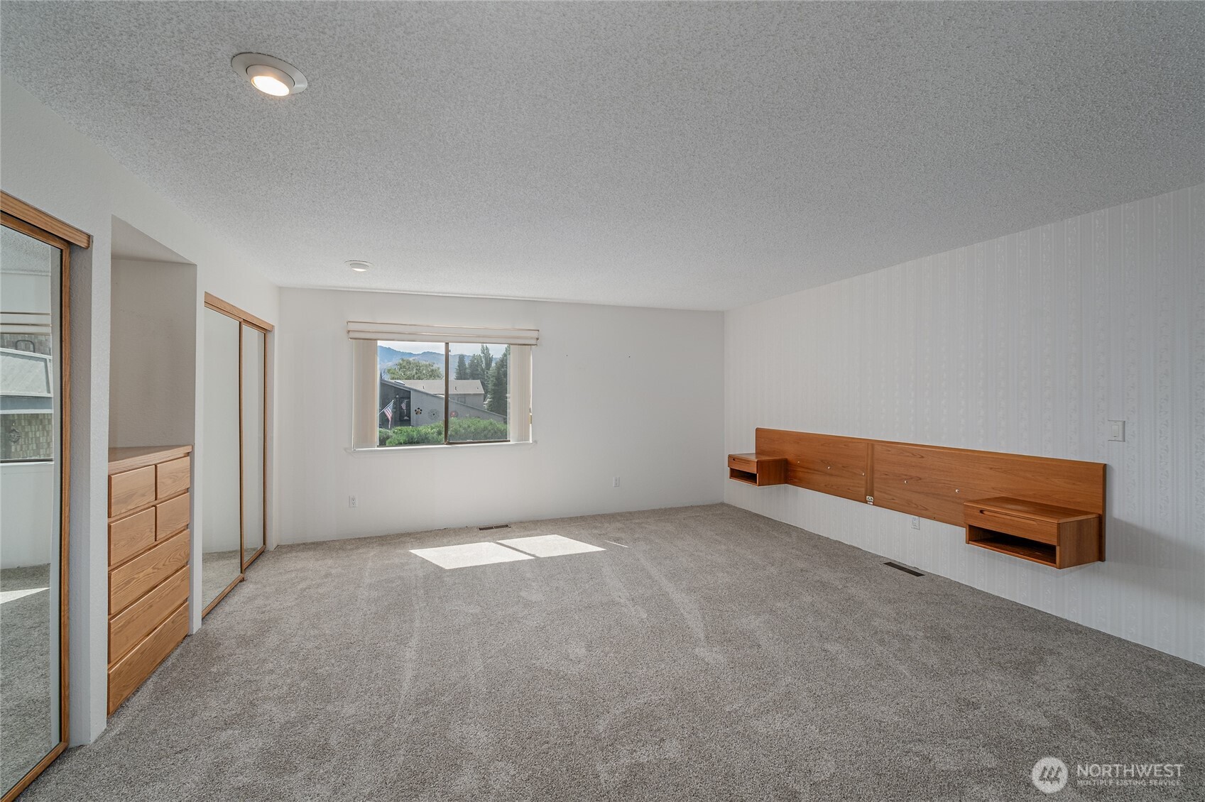 225 NE 19th Street #31, East Wenatchee, WA 98802