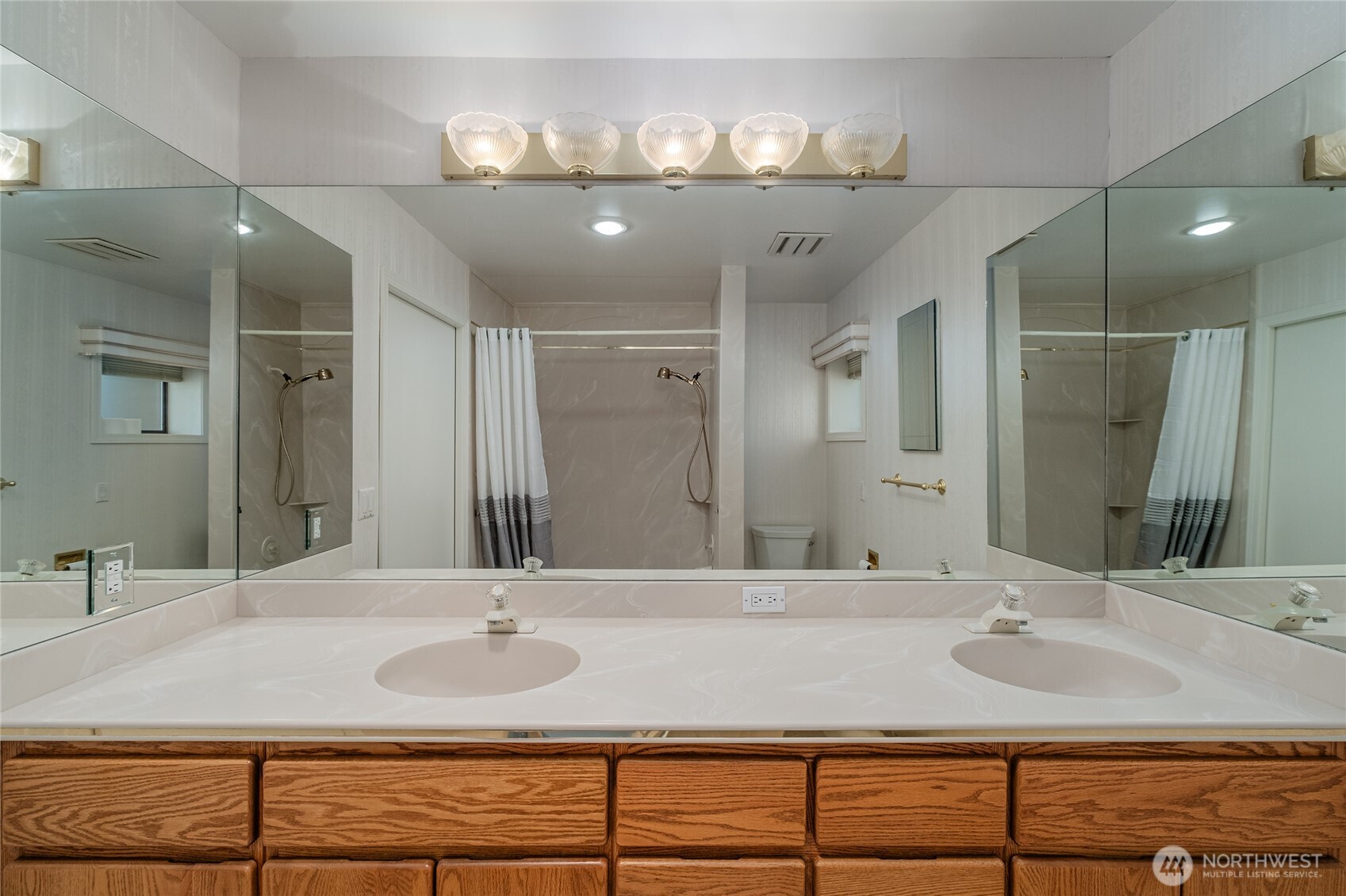 225 NE 19th Street #31, East Wenatchee, WA 98802