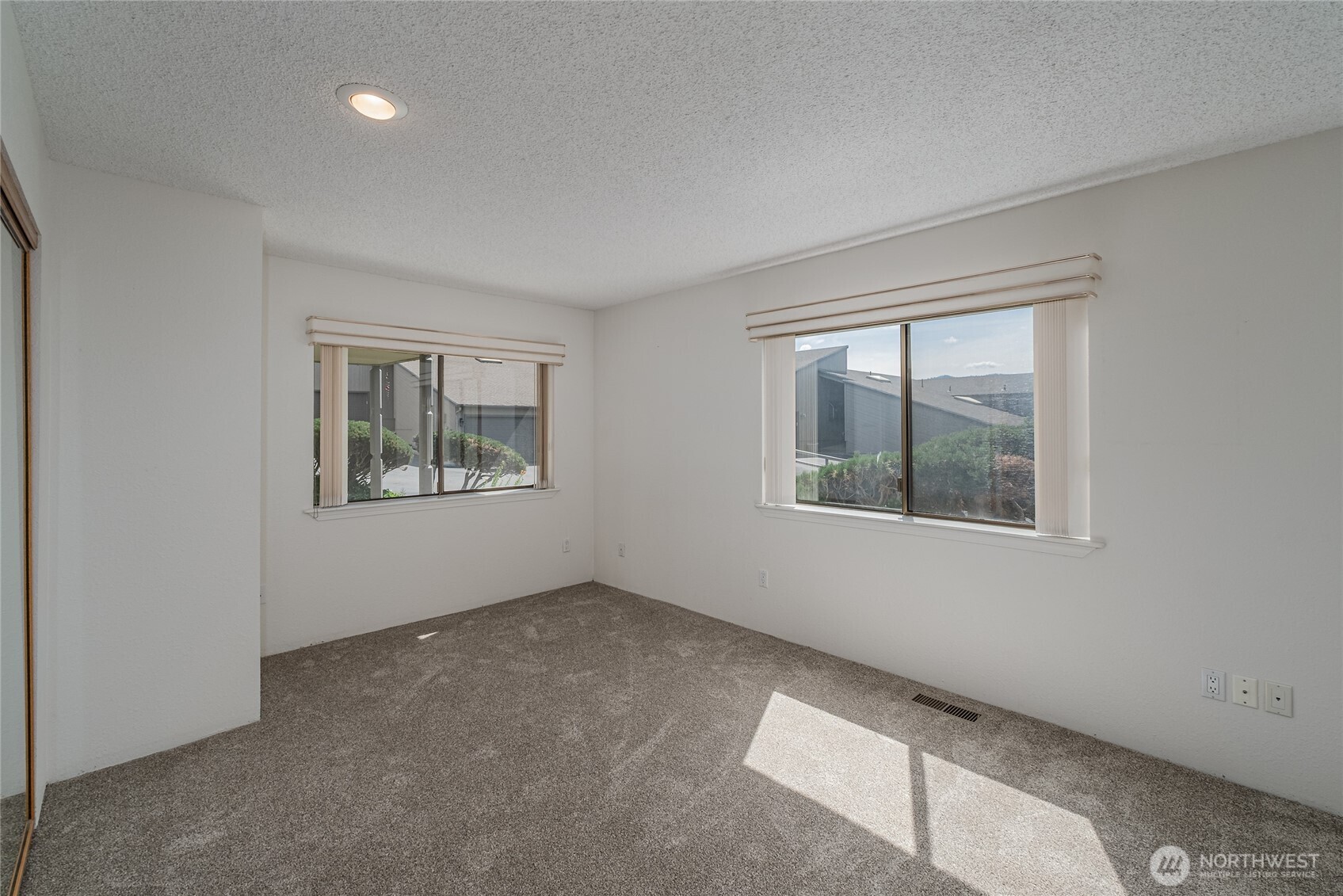 225 NE 19th Street #31, East Wenatchee, WA 98802
