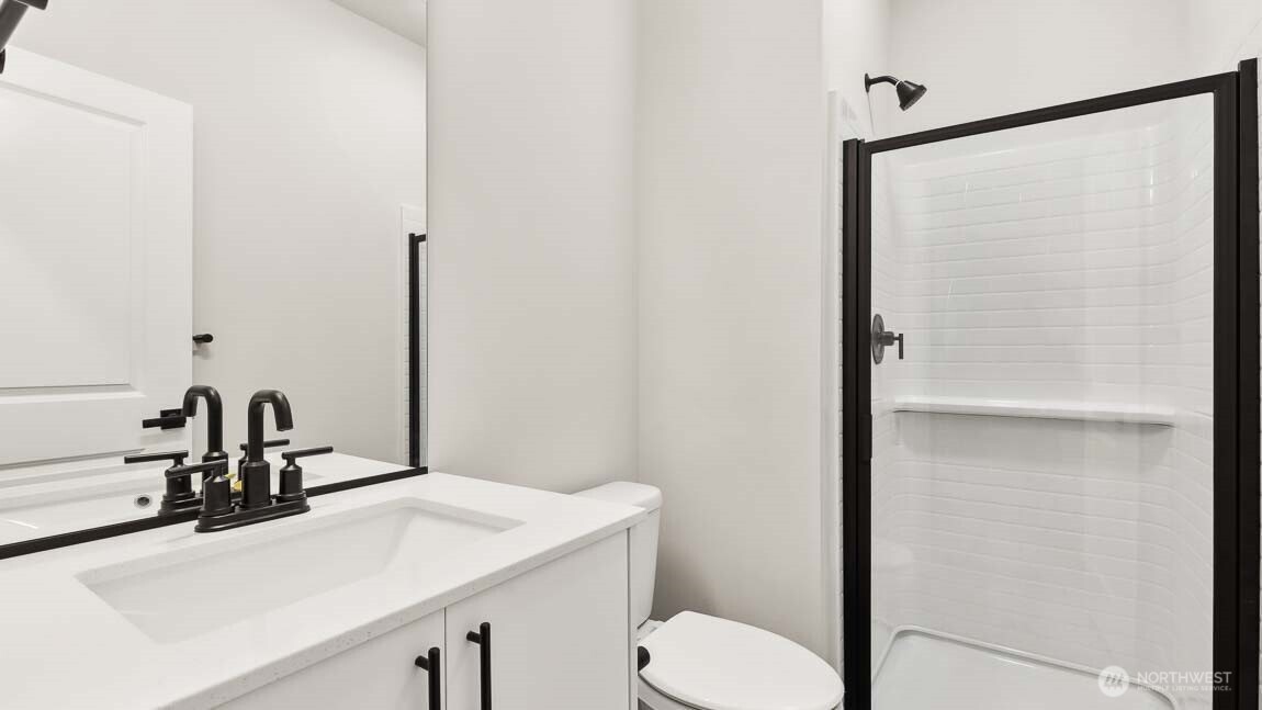 16830 20th Avenue W #F2, Lynnwood, WA 98037