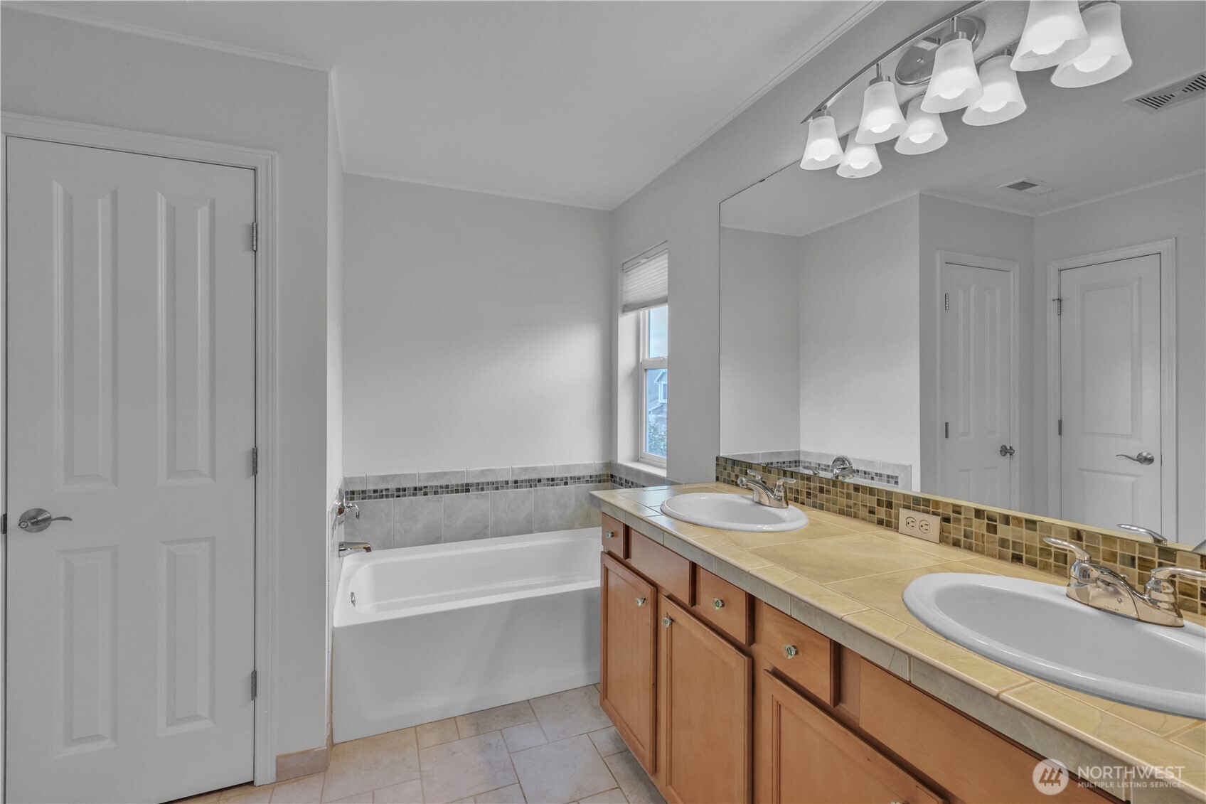 2414 88th Drive NE, Lake Stevens, WA 98258