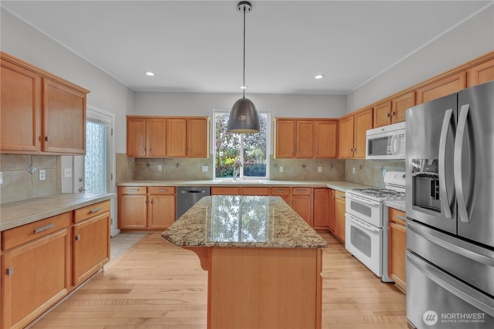 2414 88th Drive NE, Lake Stevens, WA 98258