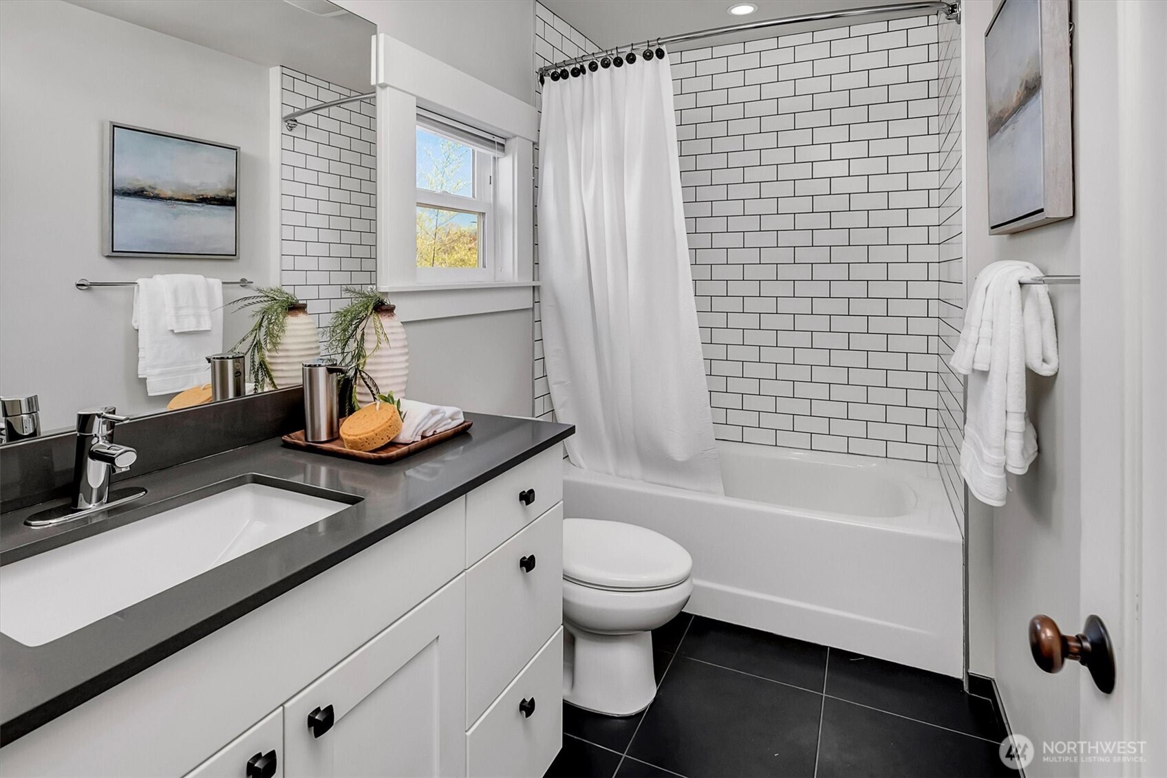 832 NW 63rd Street , Seattle, WA 98107