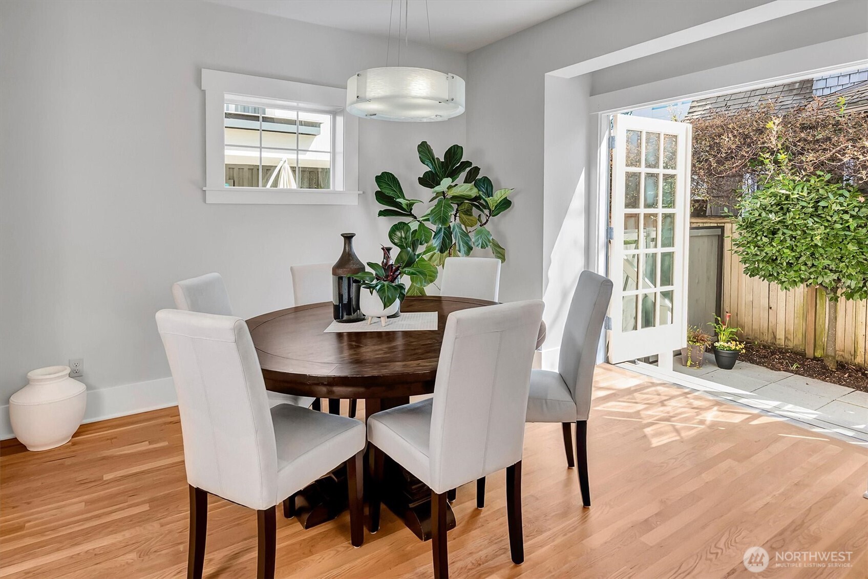 832 NW 63rd Street , Seattle, WA 98107