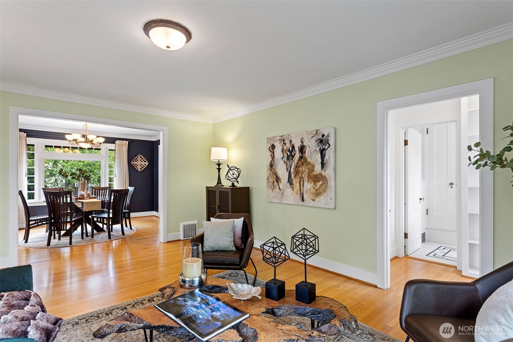 5151 S Orchard Street , Seattle, WA 98118