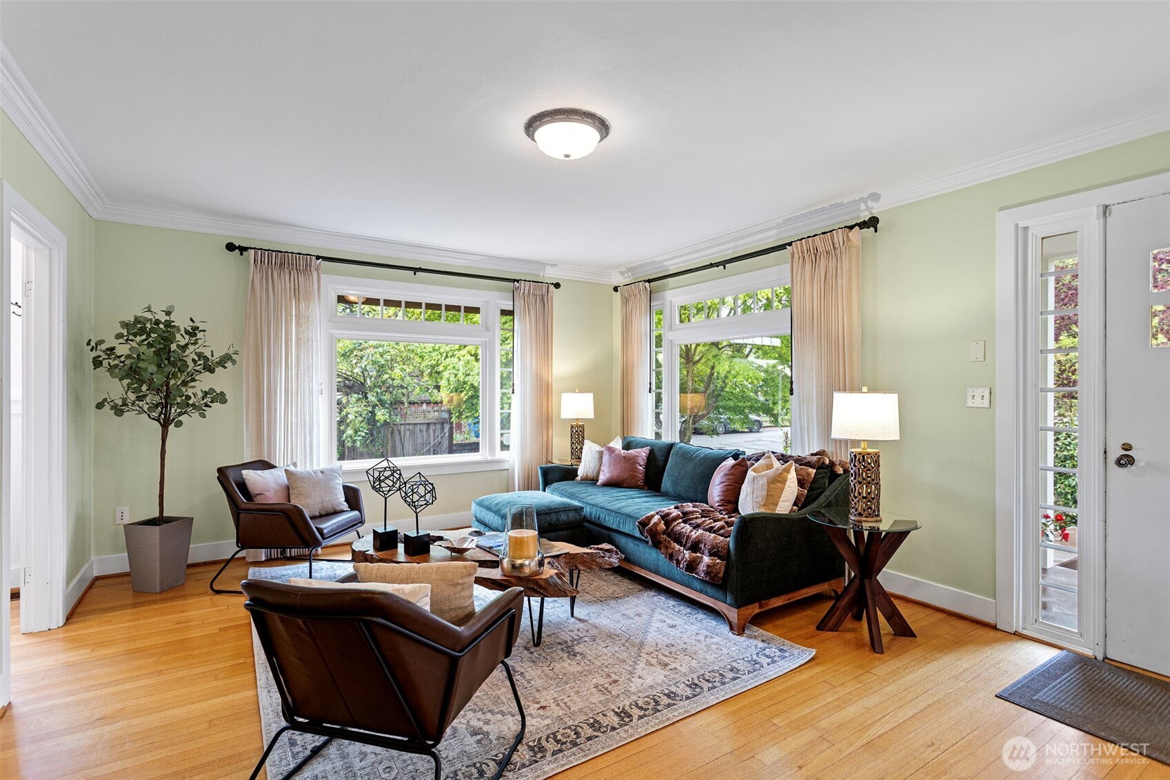 5151 S Orchard Street , Seattle, WA 98118
