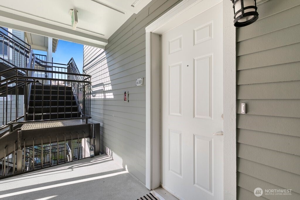 2101 N 55th Street #201, Seattle, WA 98103