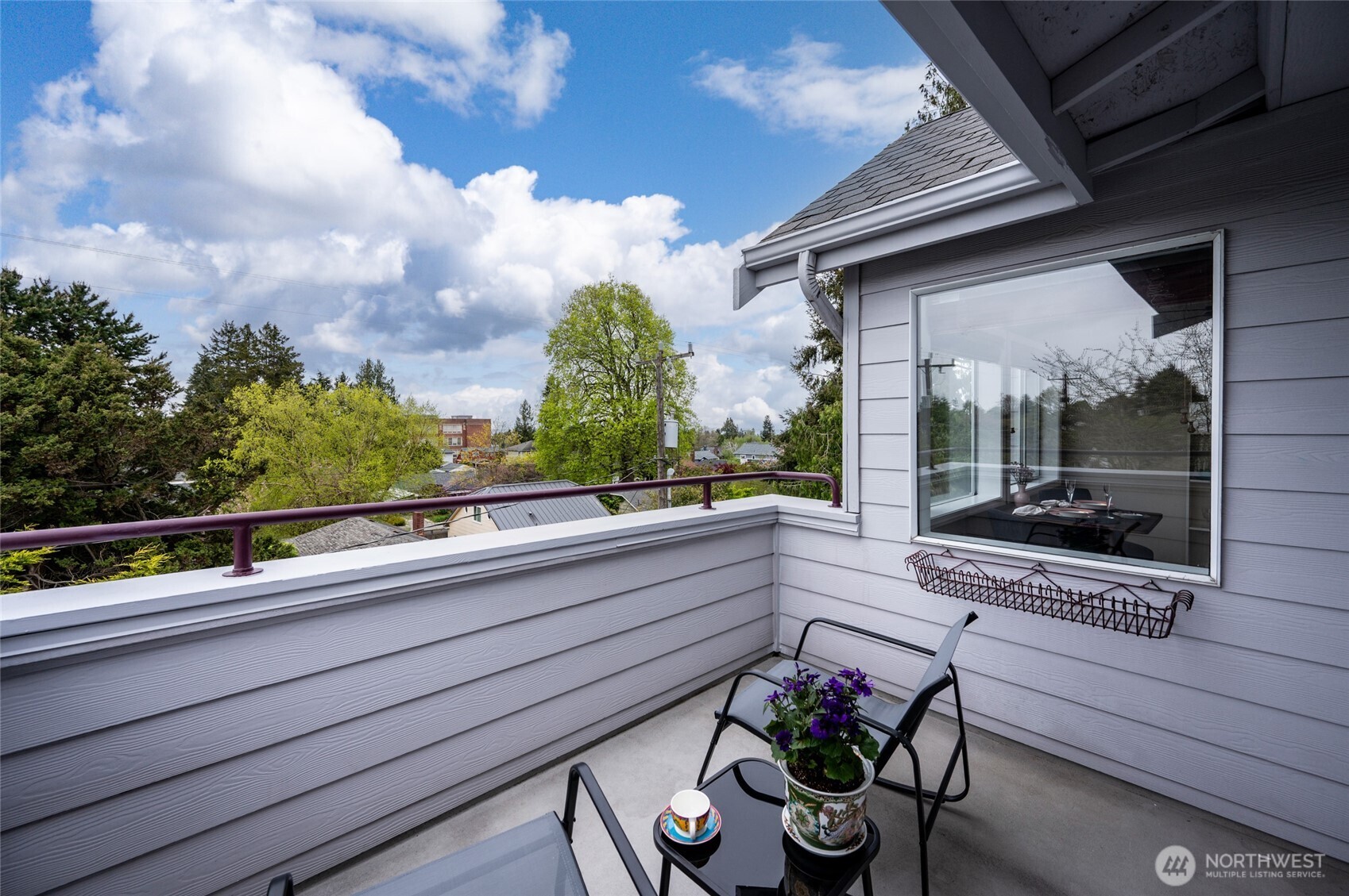 3435 California Avenue SW #303, Seattle, WA 98116-3353